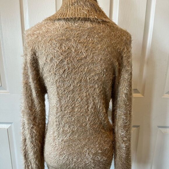 🎄Charlie Paige Furry Turtleneck Sweater - Picture 5 of 12